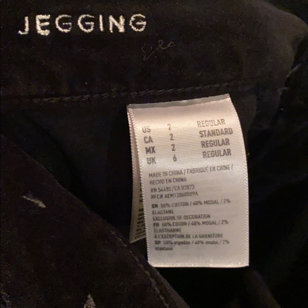 American Eagle 🦅 Outfitters stretch velvet jeans - Picture 4 of 5